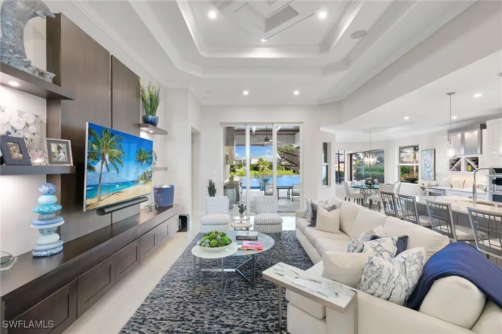 9098 Montserrat Drive Naples FL 34114