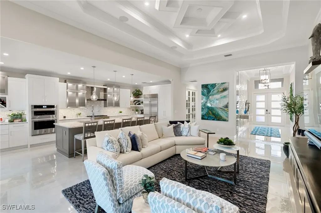 9098 Montserrat Drive Naples FL 34114