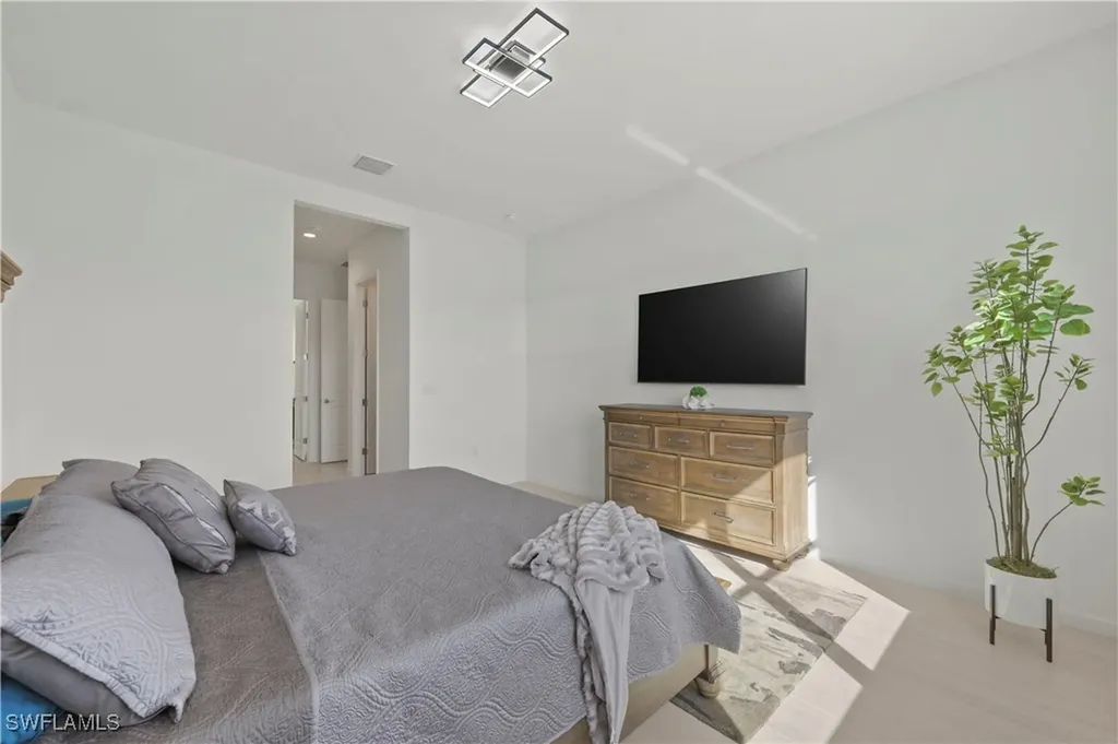 9072 Wisteria Way Naples FL 34114