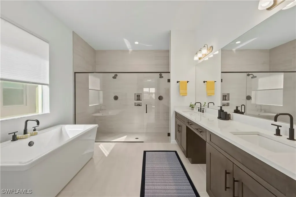 9072 Wisteria Way Naples FL 34114