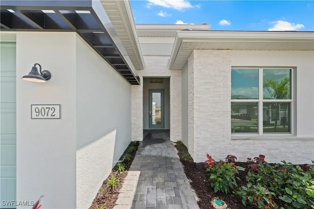 9072 Wisteria Way Naples FL 34114