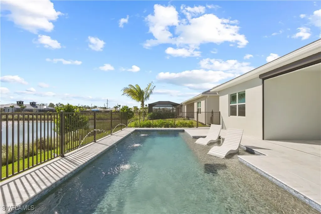 9072 Wisteria Way Naples FL 34114