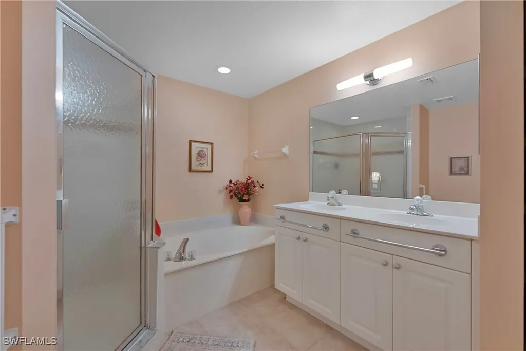 6765 Huntington Lakes Circle Naples FL 34119
