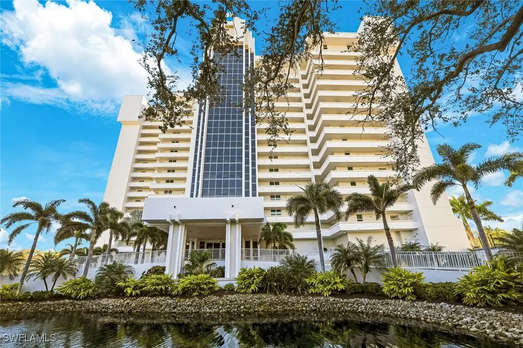 6361 Pelican Bay Boulevard Naples FL 34108