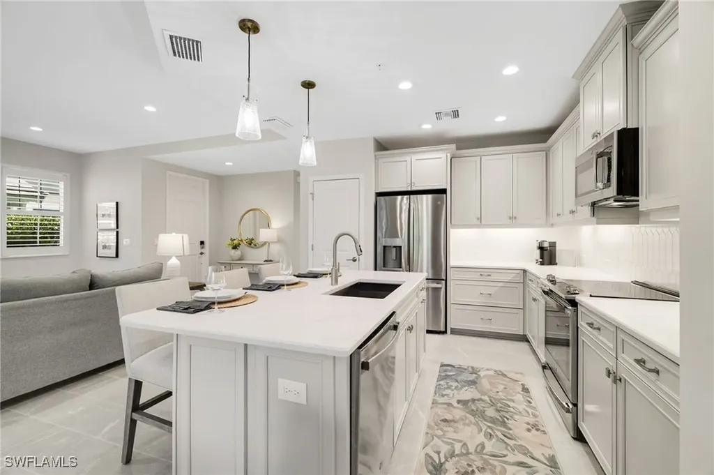 2614 Seychelles Circle Naples FL 34112