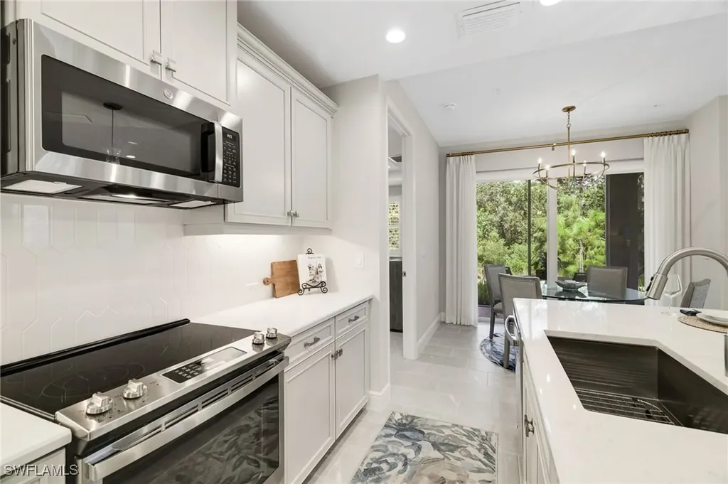 2614 Seychelles Circle Naples FL 34112