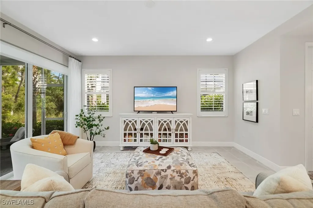 2614 Seychelles Circle Naples FL 34112
