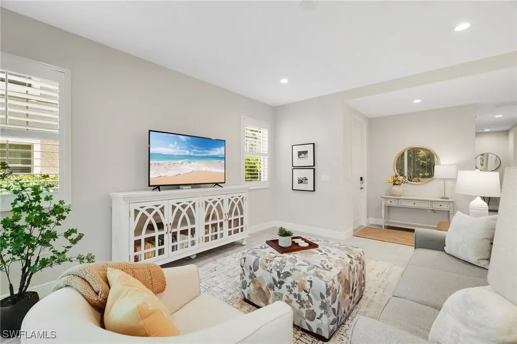 2614 Seychelles Circle Naples FL 34112