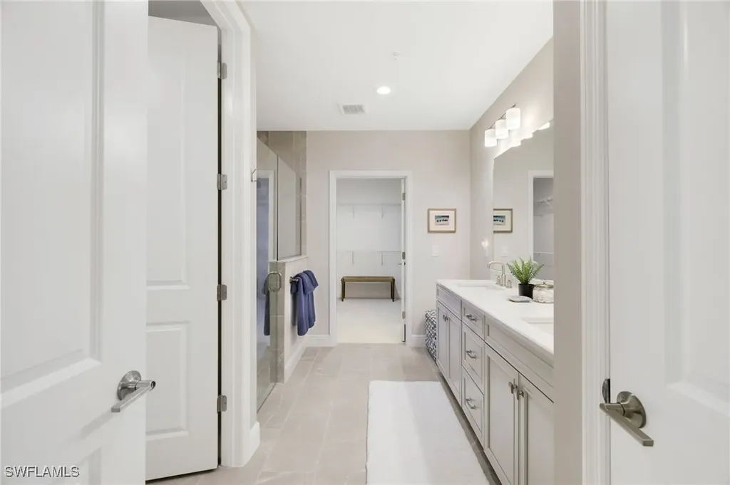 2614 Seychelles Circle Naples FL 34112