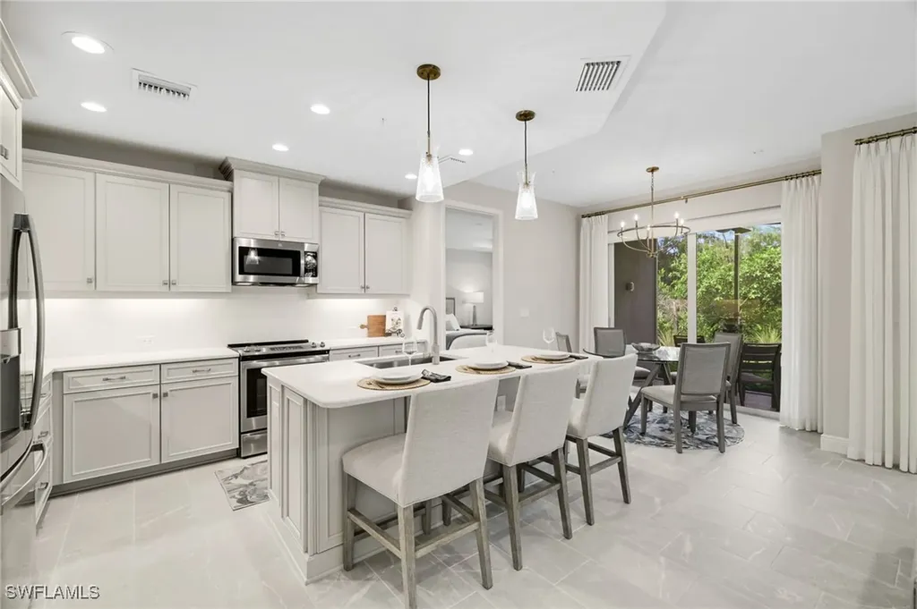 2614 Seychelles Circle Naples FL 34112