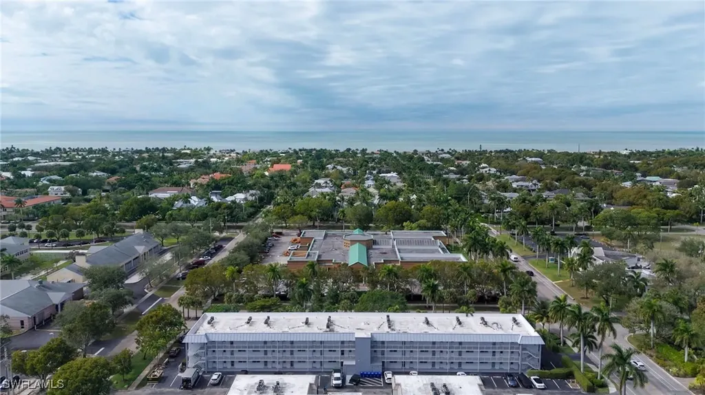 72 7th Street S Naples FL 34102