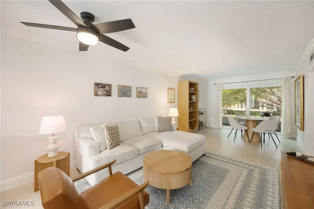 72 7th Street S Naples FL 34102