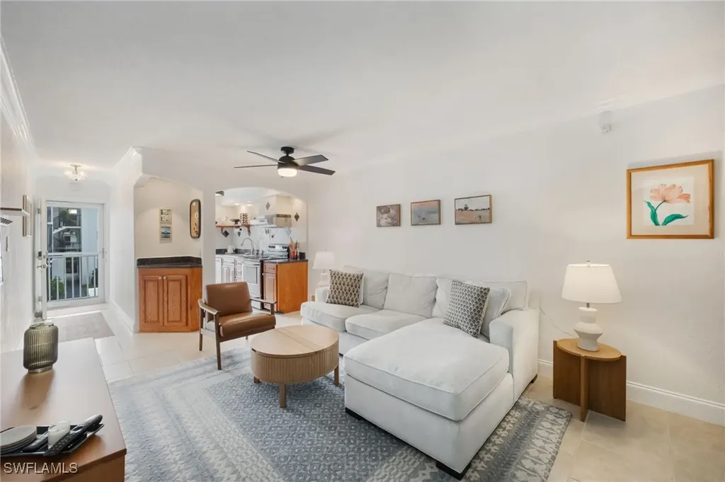 72 7th Street S Naples FL 34102