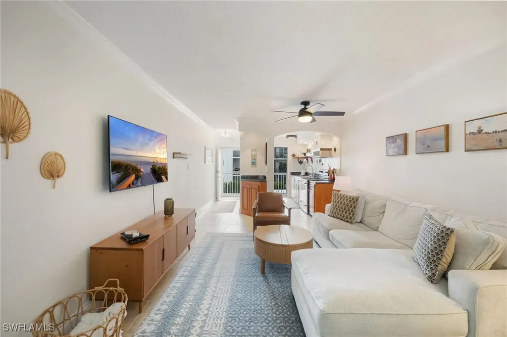 72 7th Street S Naples FL 34102