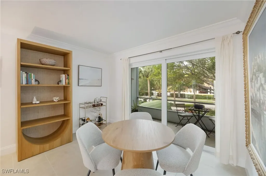 72 7th Street S Naples FL 34102