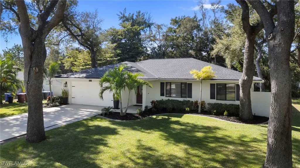 4630 Mcgregor Boulevard Fort Myers FL 33901