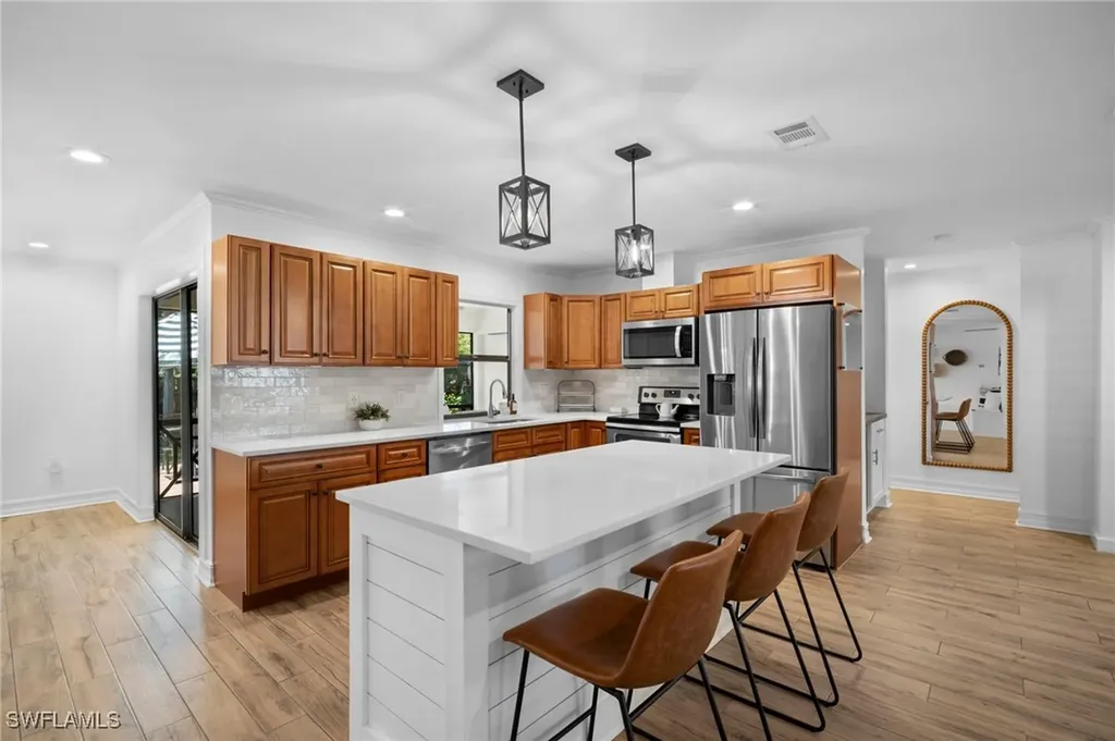 4630 Mcgregor Boulevard Fort Myers FL 33901