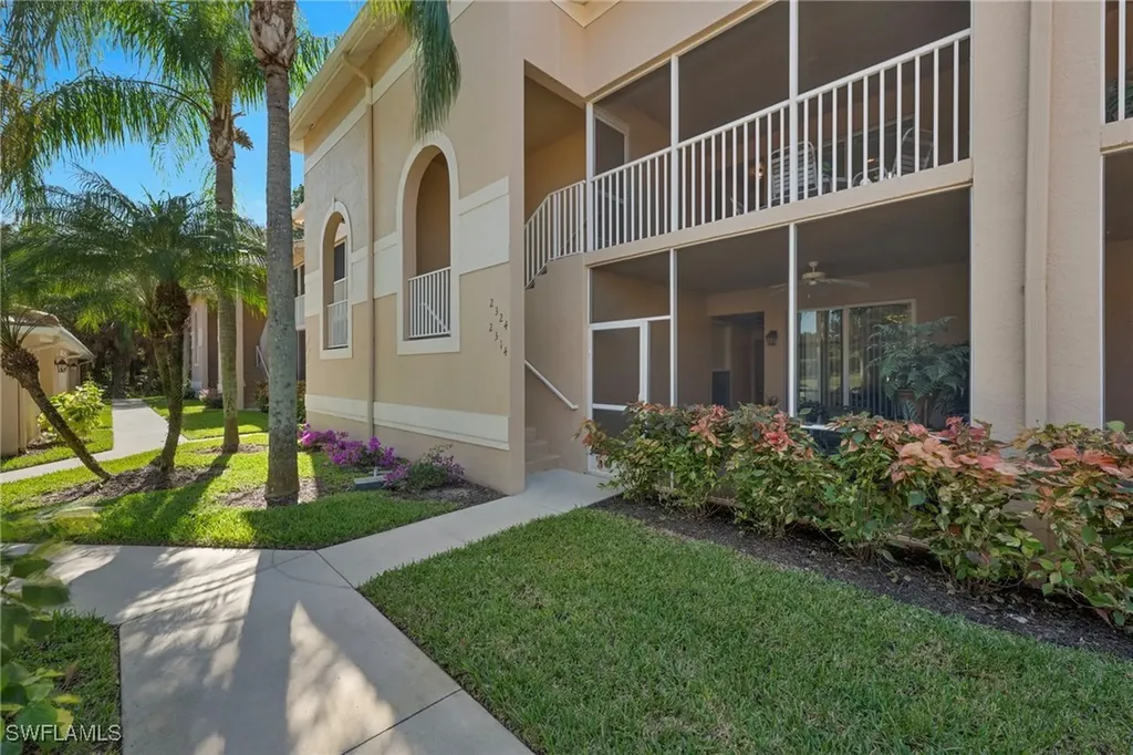 3890 Sawgrass Way Naples FL 34112