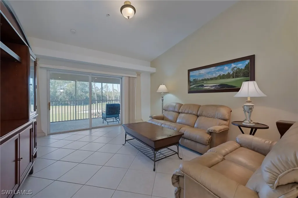 3890 Sawgrass Way Naples FL 34112