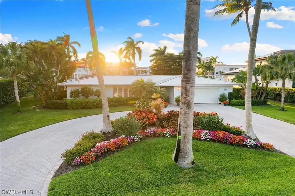1795 Hurricane Harbor Lane Naples FL 34102