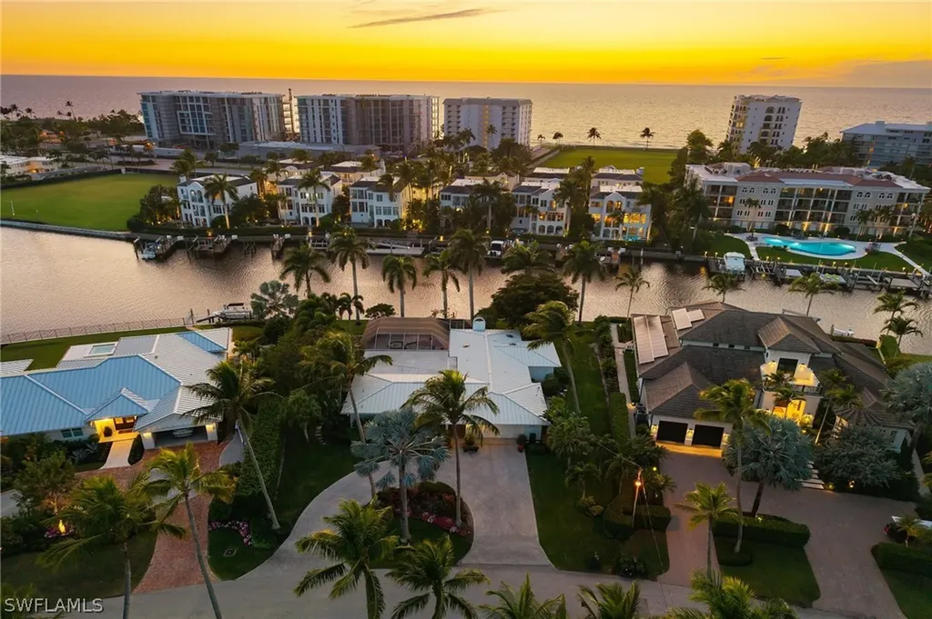 1795 Hurricane Harbor Lane Naples FL 34102
