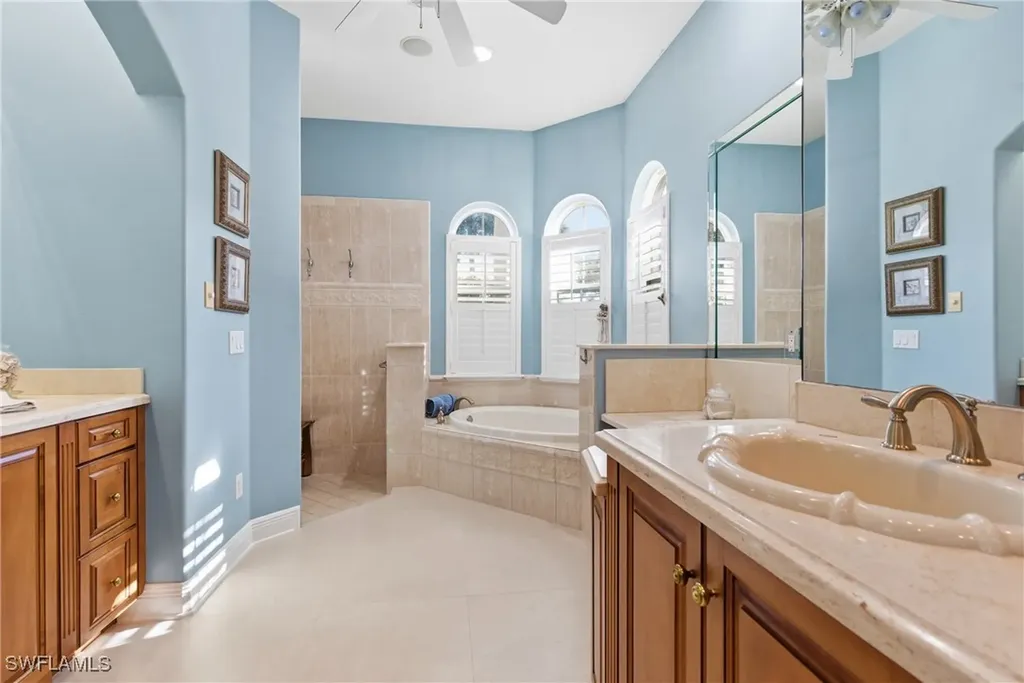 5867 Marble Court Naples FL 34110