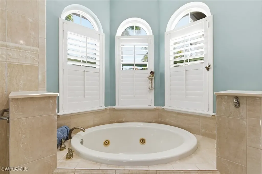 5867 Marble Court Naples FL 34110