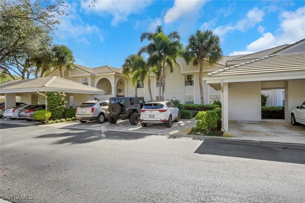 Naples FL, 6260 Bellerive Avenue, Unit 4