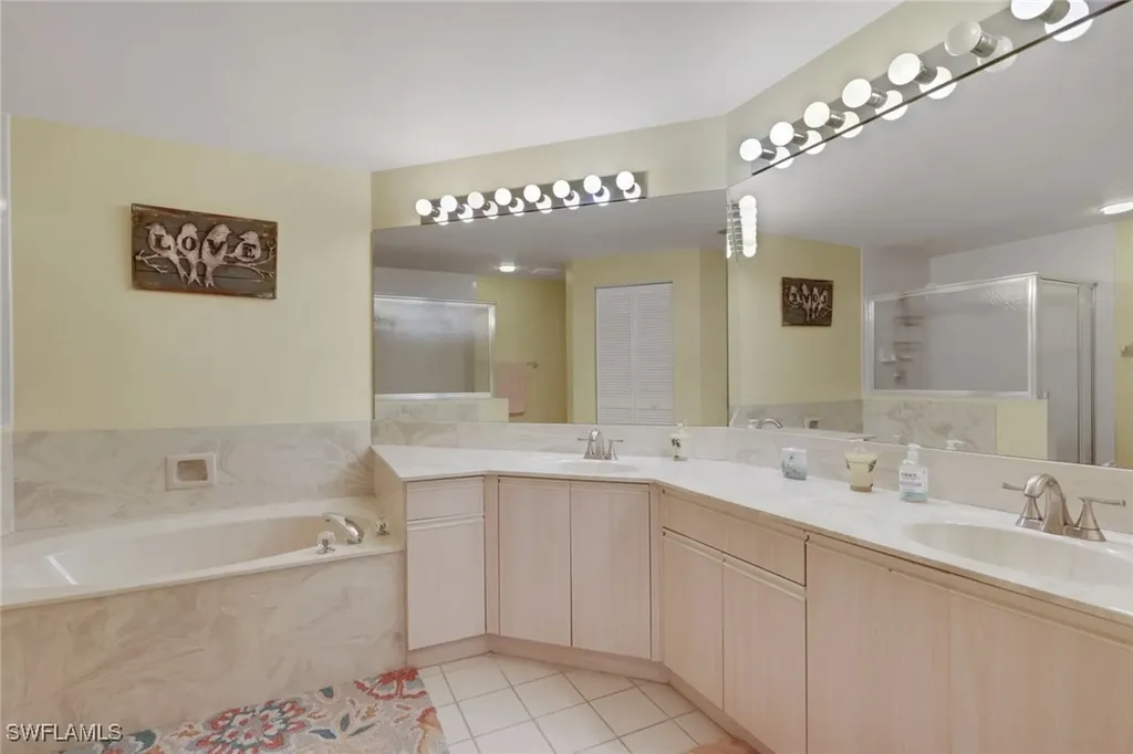 6260 Bellerive Avenue Naples FL 34119