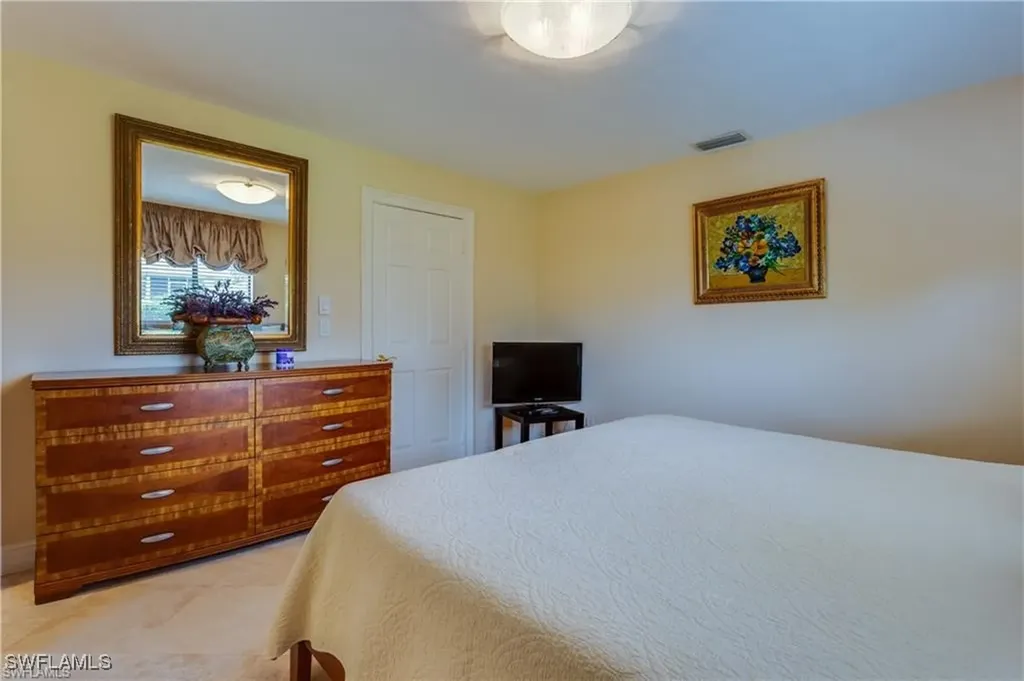 630 95th Avenue N Naples FL 34108
