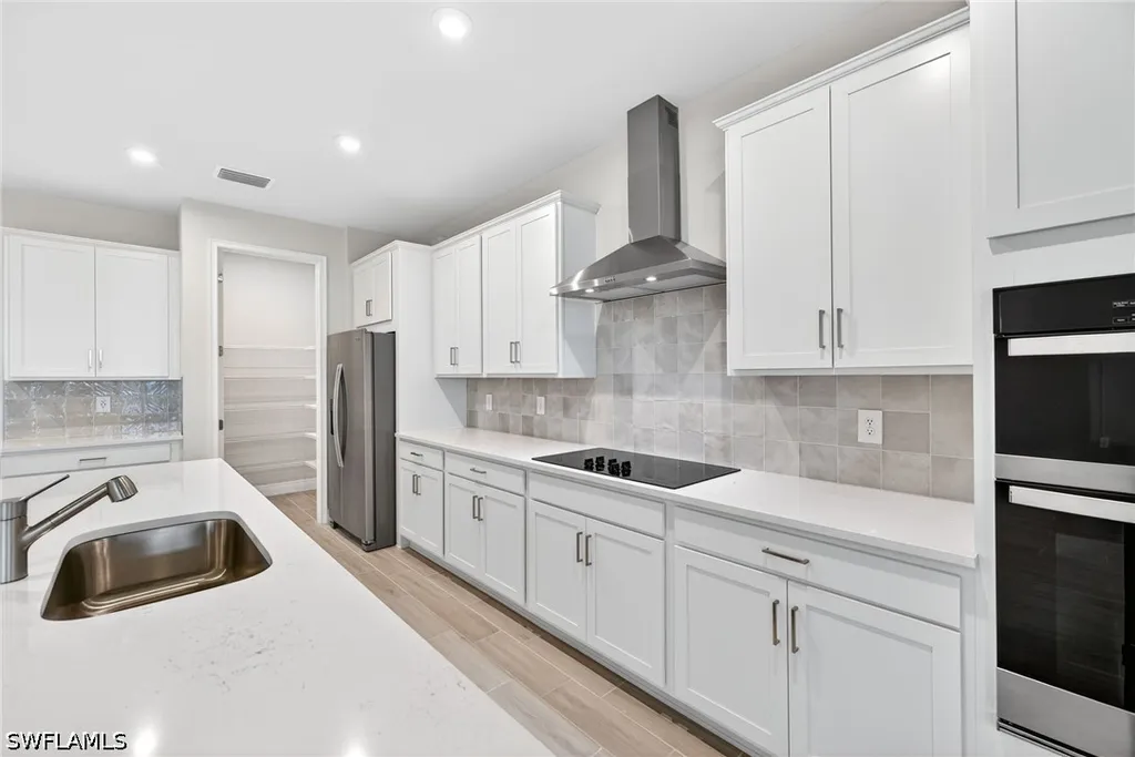 1833 Summerlit Avenue Naples FL 34114