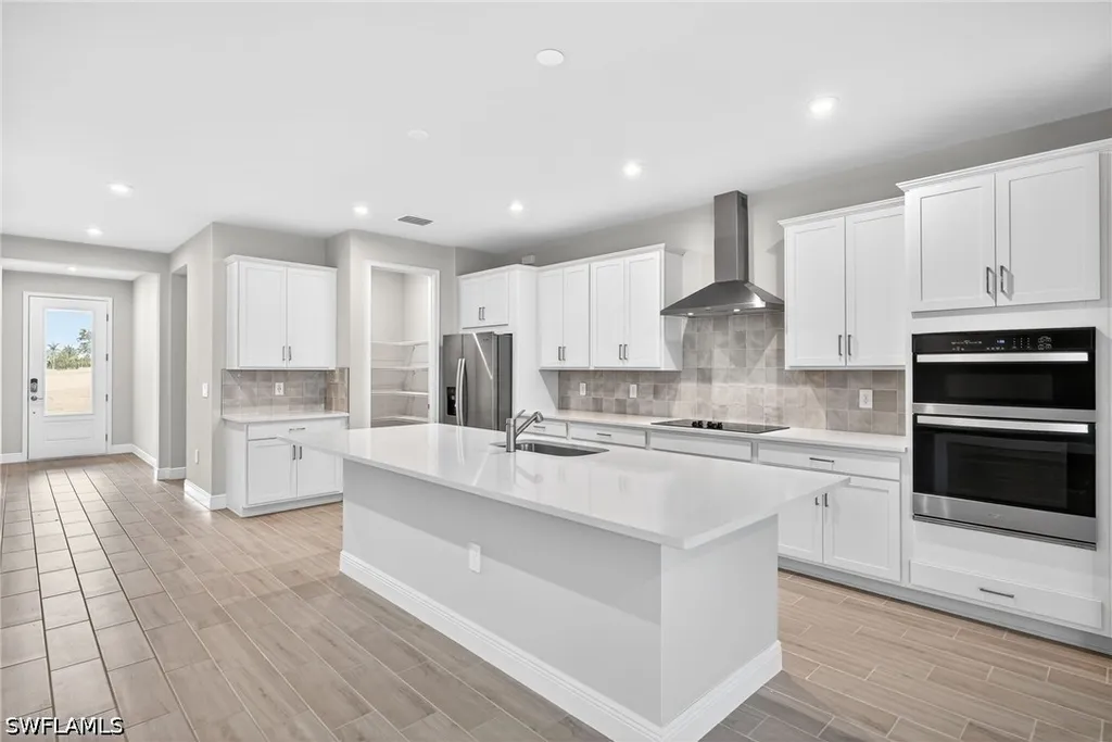 1833 Summerlit Avenue Naples FL 34114