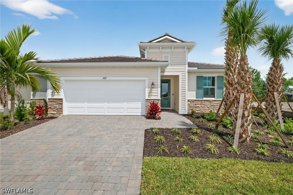 1833 Summerlit Avenue Naples FL 34114