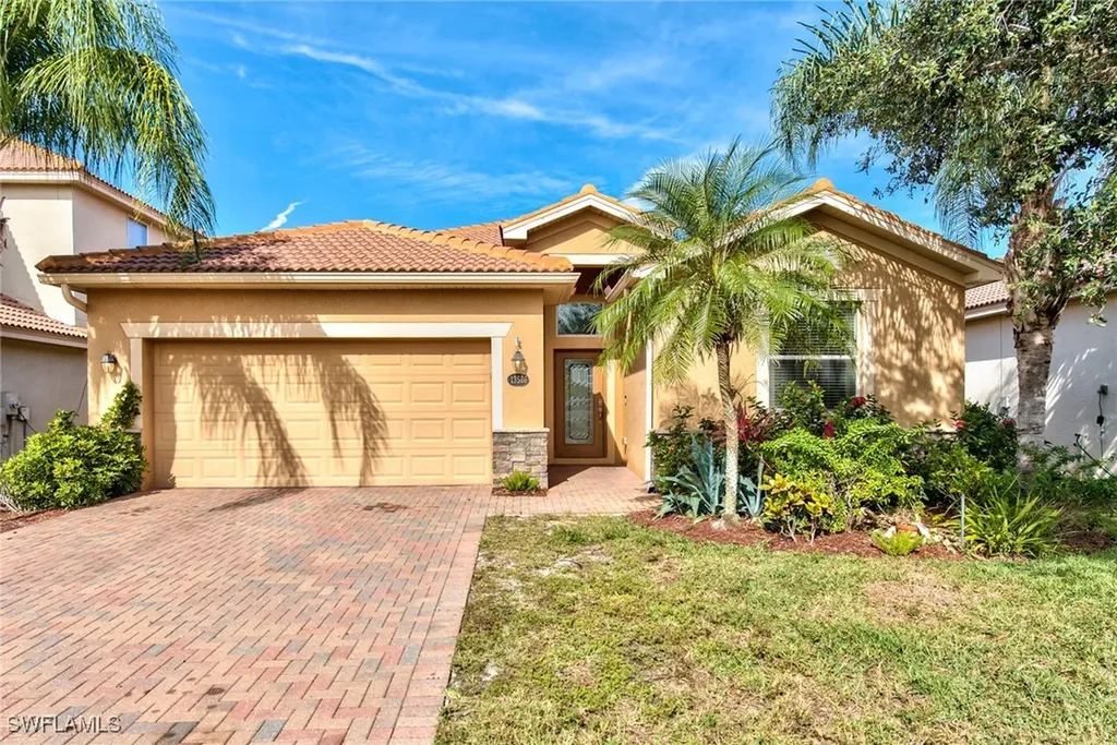 Estero FL, 13566 Messino Court