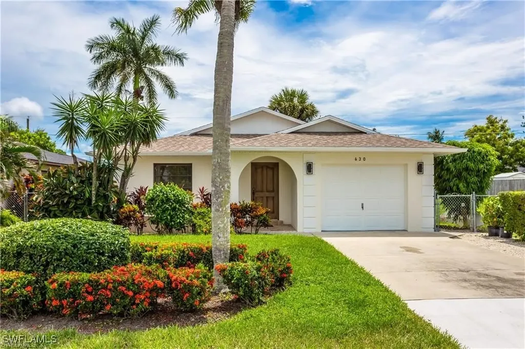630 95th Avenue N Naples FL 34108