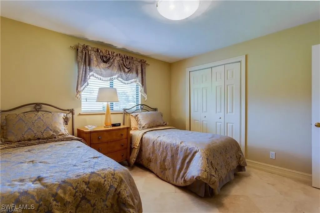 630 95th Avenue N Naples FL 34108