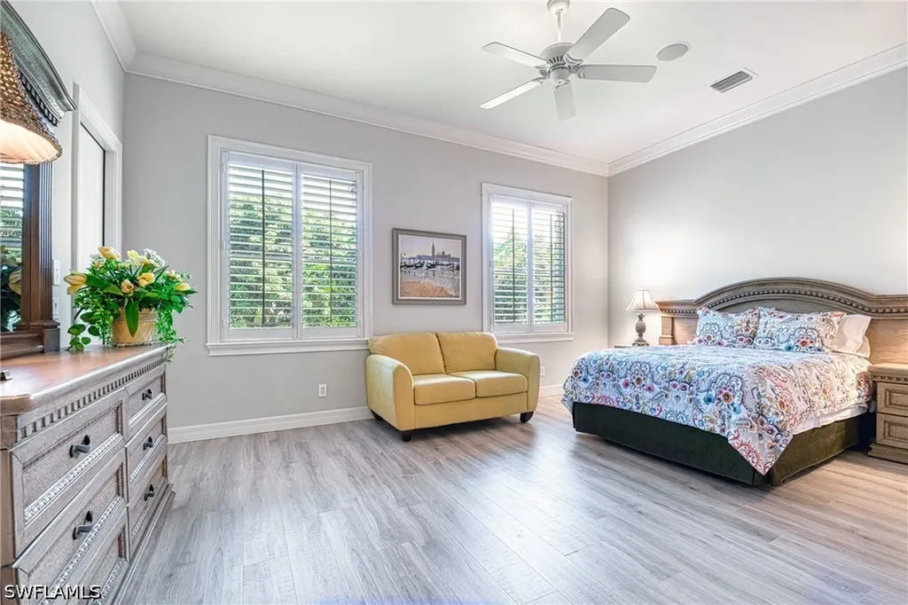 3002 Crayton Road Naples FL 34103