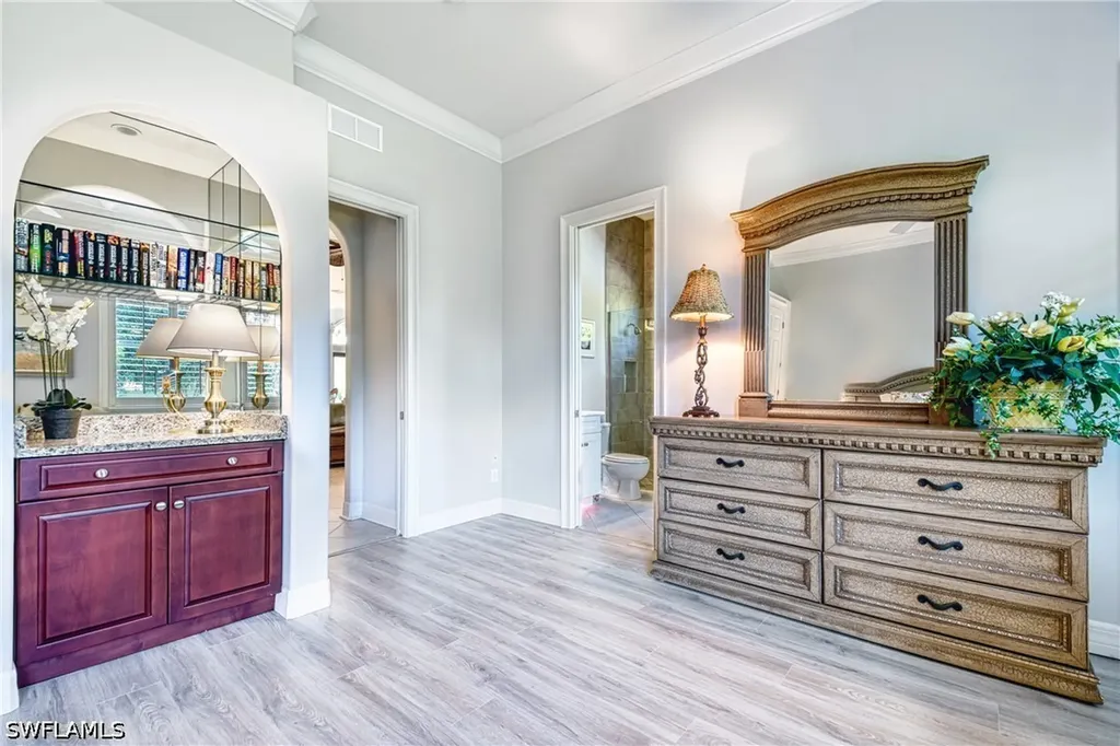 3002 Crayton Road Naples FL 34103