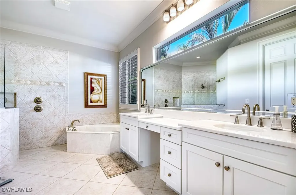3002 Crayton Road Naples FL 34103