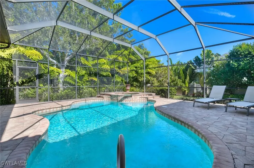 3002 Crayton Road Naples FL 34103