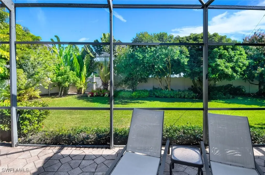 3002 Crayton Road Naples FL 34103