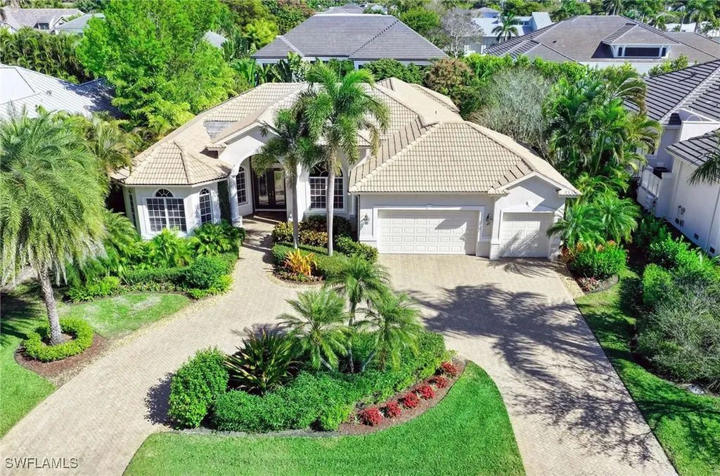 3002 Crayton Road Naples FL 34103