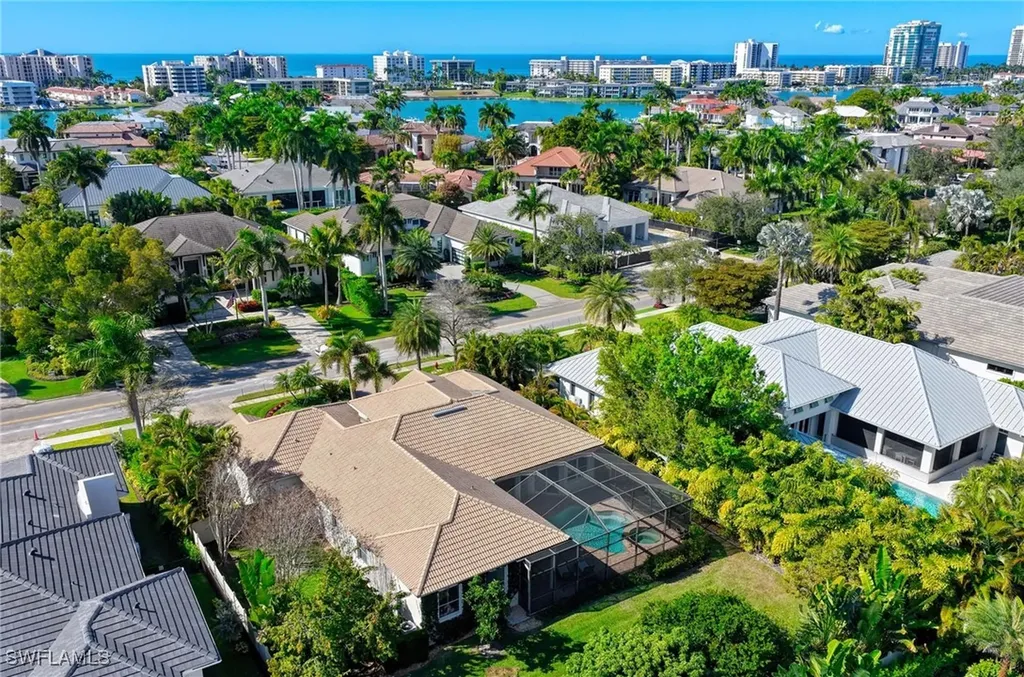 3002 Crayton Road Naples FL 34103
