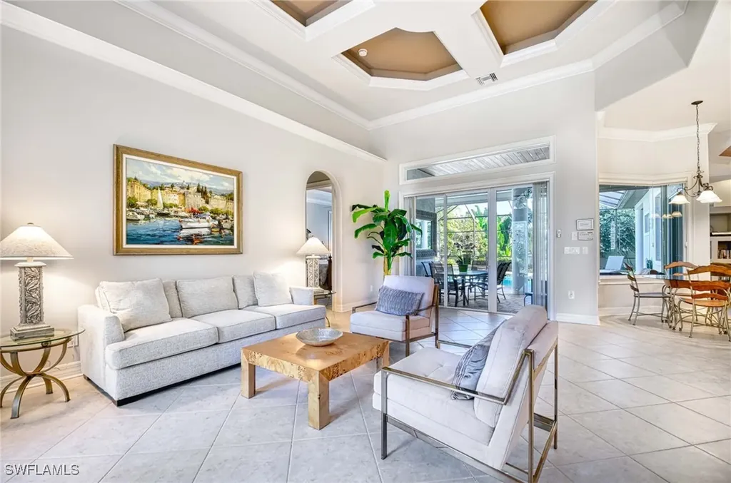 3002 Crayton Road Naples FL 34103