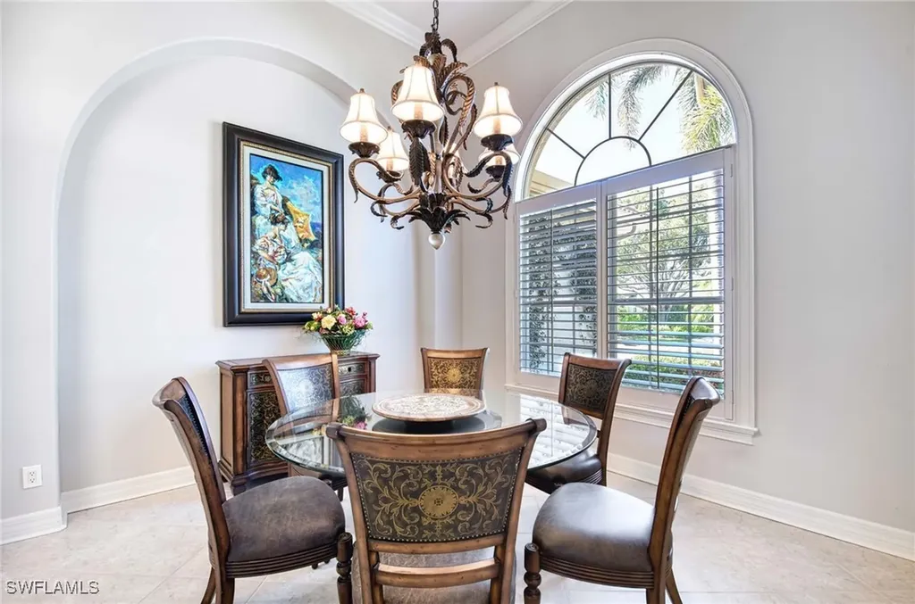 3002 Crayton Road Naples FL 34103