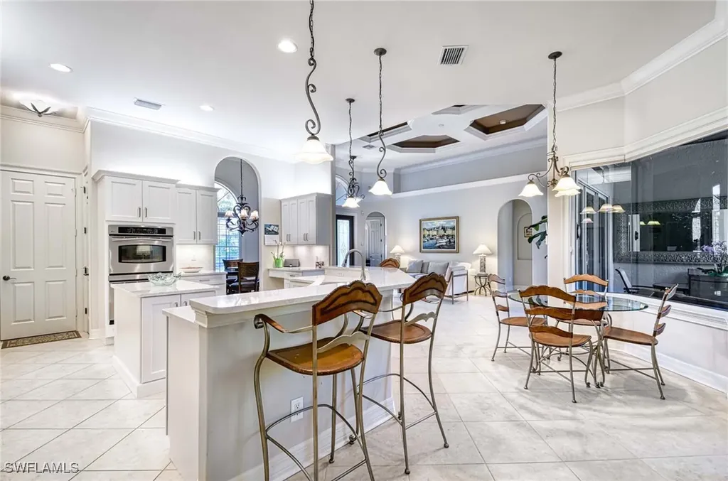 3002 Crayton Road Naples FL 34103