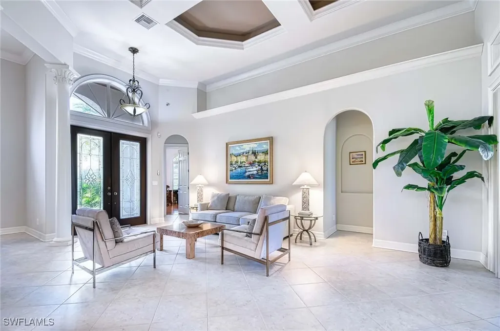 3002 Crayton Road Naples FL 34103