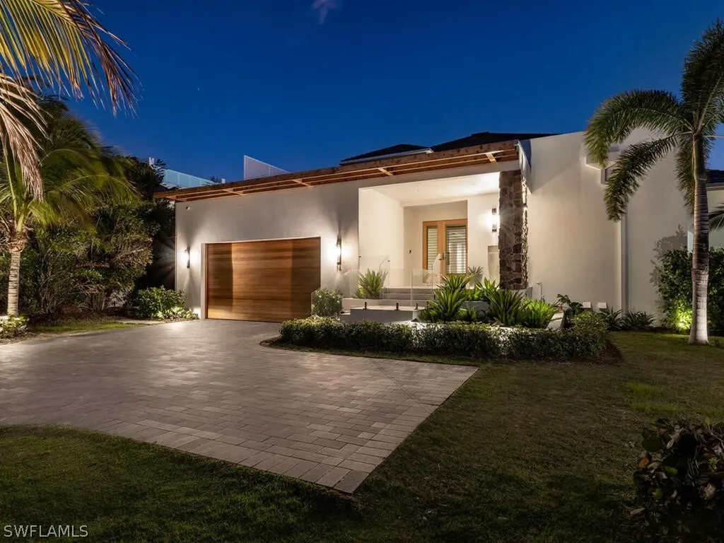 14 Sabre Lane Naples FL 34102