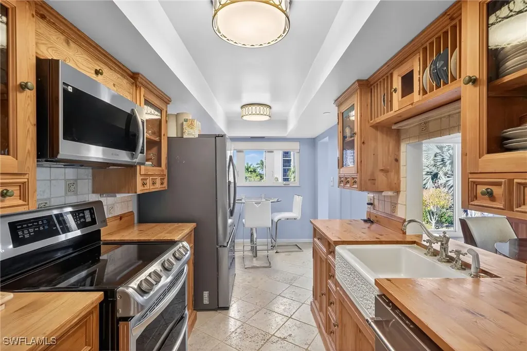 6020 Pelican Bay Boulevard Naples FL 34108