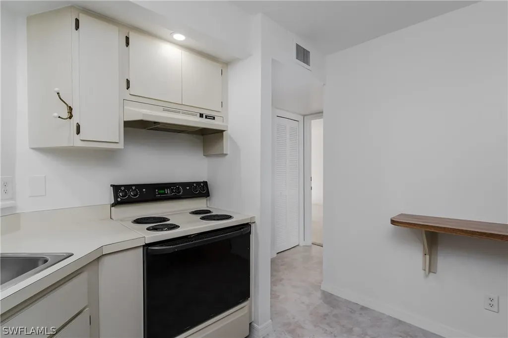 171 Bristol Lane Naples FL 34112